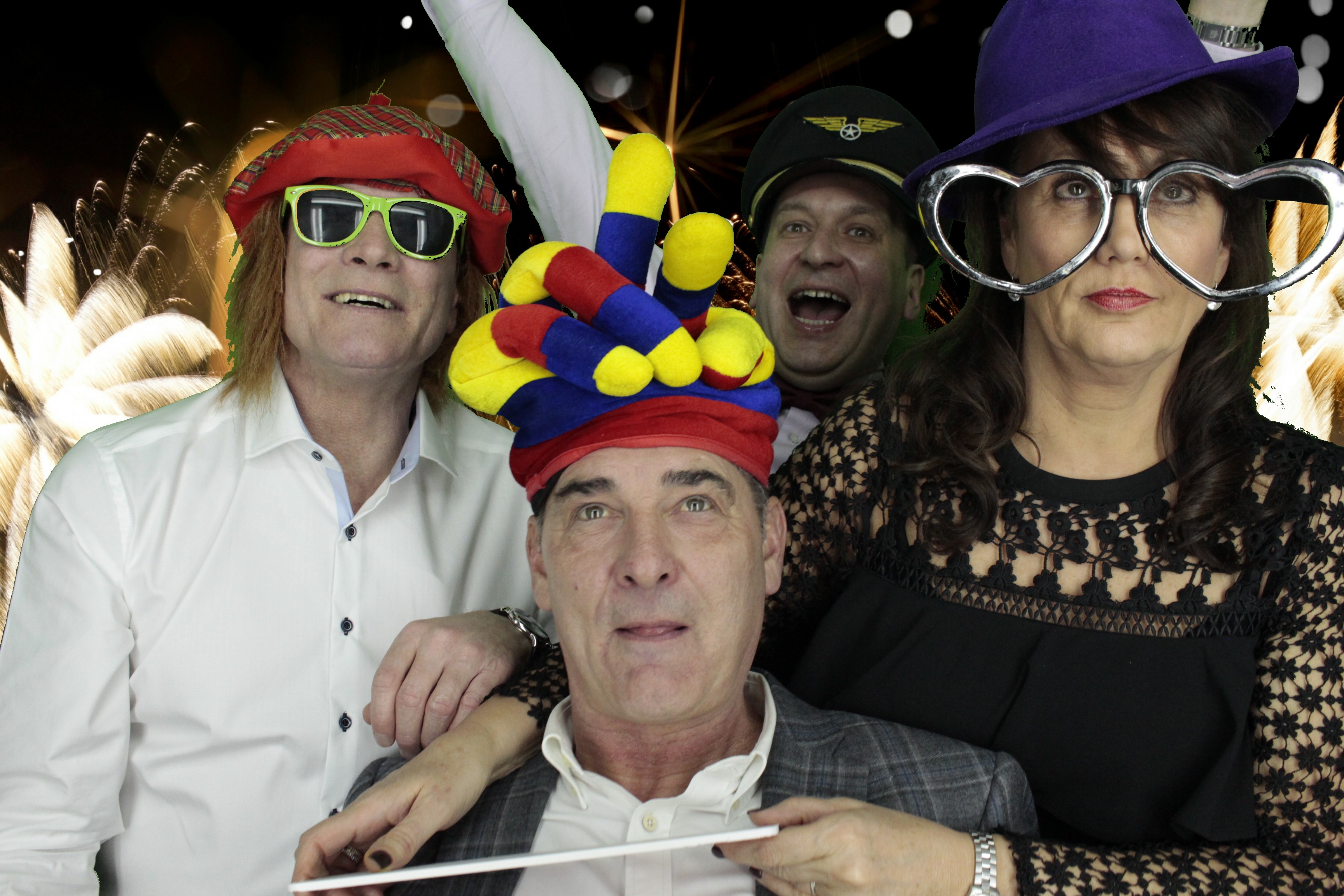 New Years Eve Party Silvermere | View more photos from the event at gallery.myphotoboothexperience.co.uk/u/MyPhotoBoothExperienceLtd/New-Years-Eve-Party-Silvermere